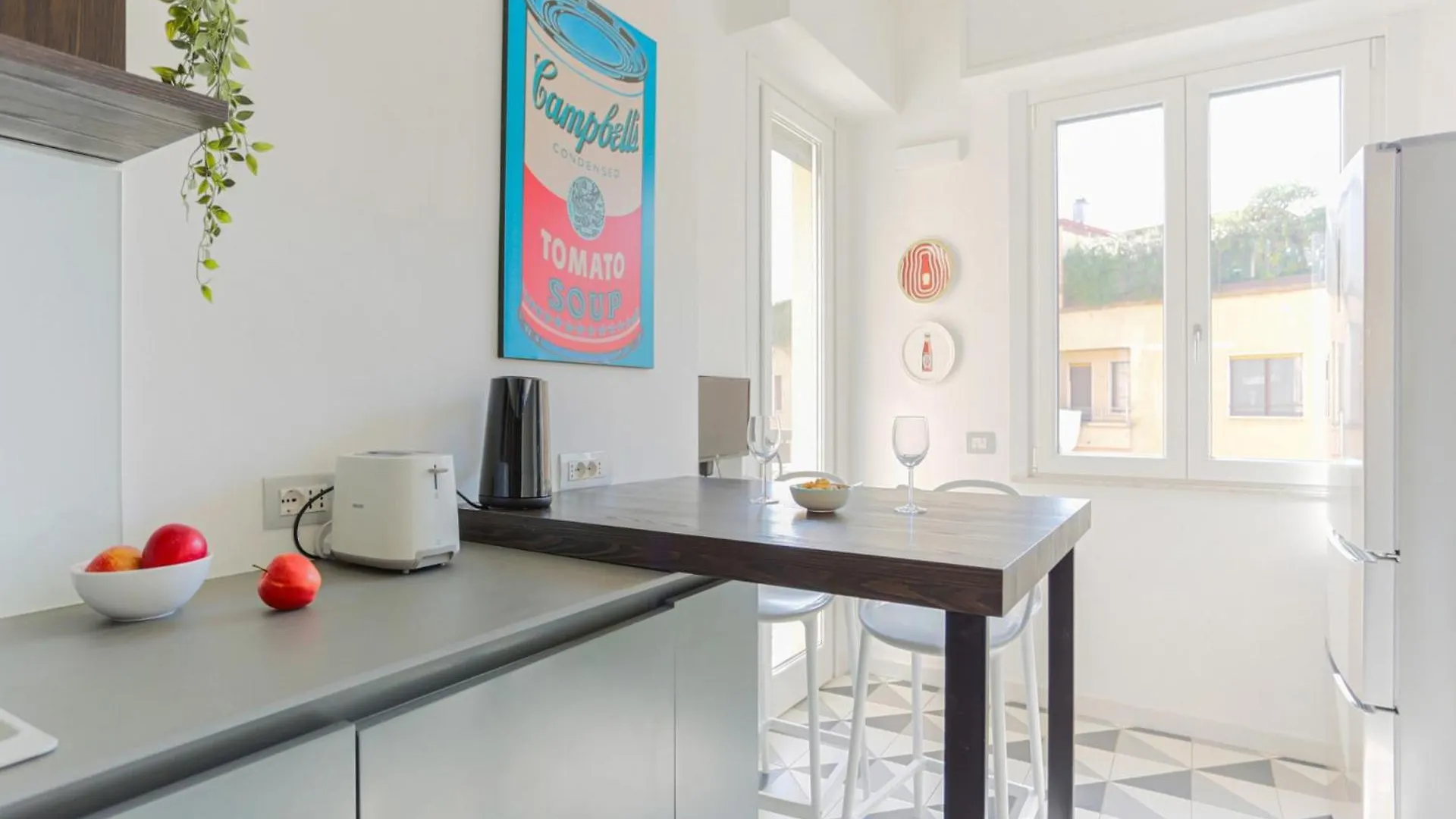 The Best Rent - Spacious And Renovated Multi-Room Apartment In The Missori Area Milán