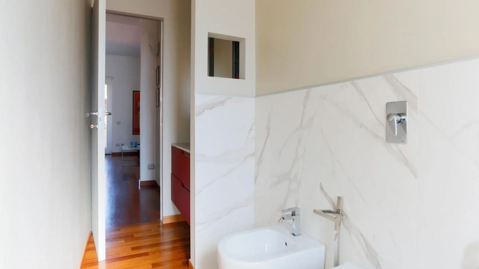 The Best Rent - Spacious And Renovated Multi-Room Apartment In The Missori Area Milano 0*,