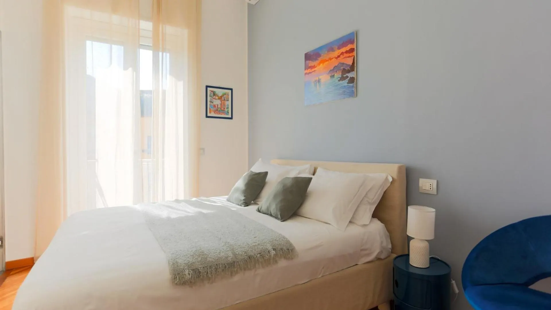 The Best Rent - Spacious And Renovated Multi-Room Apartment In The Missori Area Milano