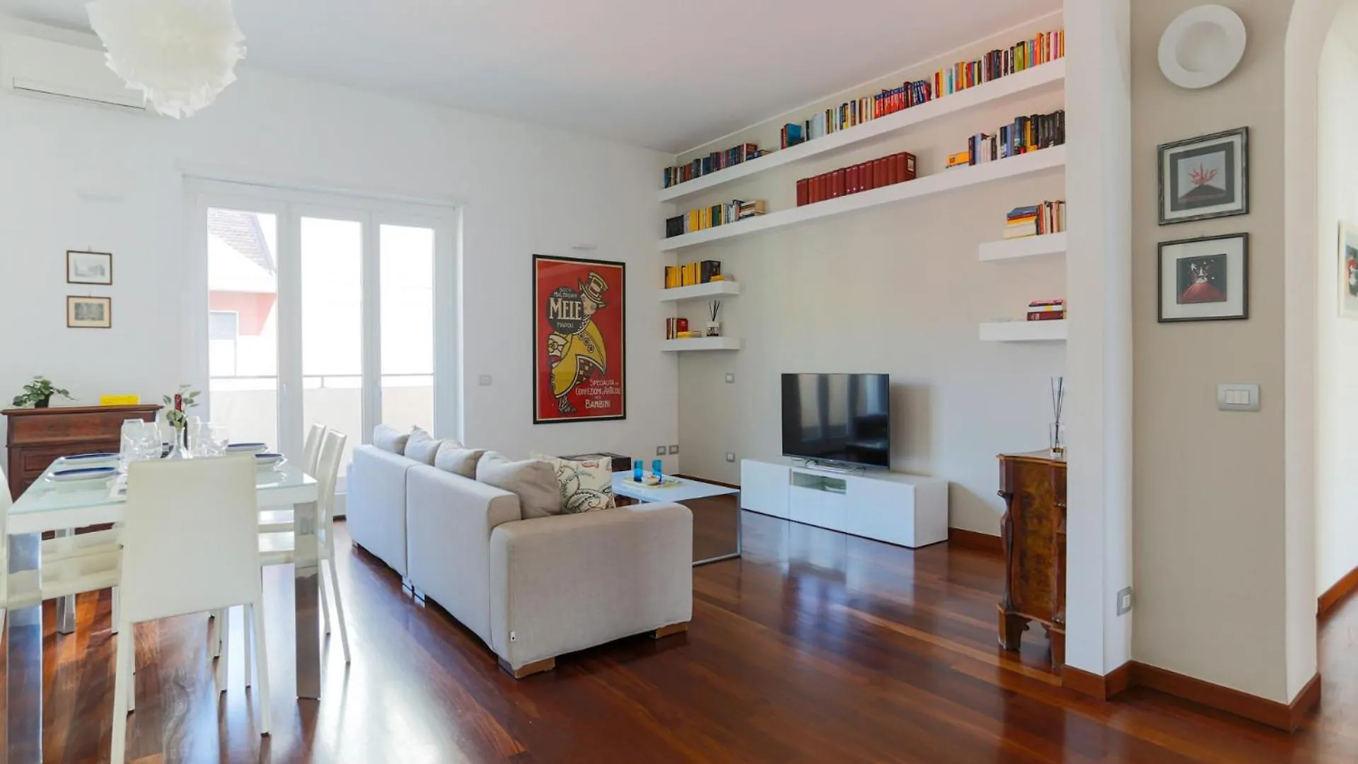The Best Rent - Spacious And Renovated Multi-Room Apartment In The Missori Area Milano