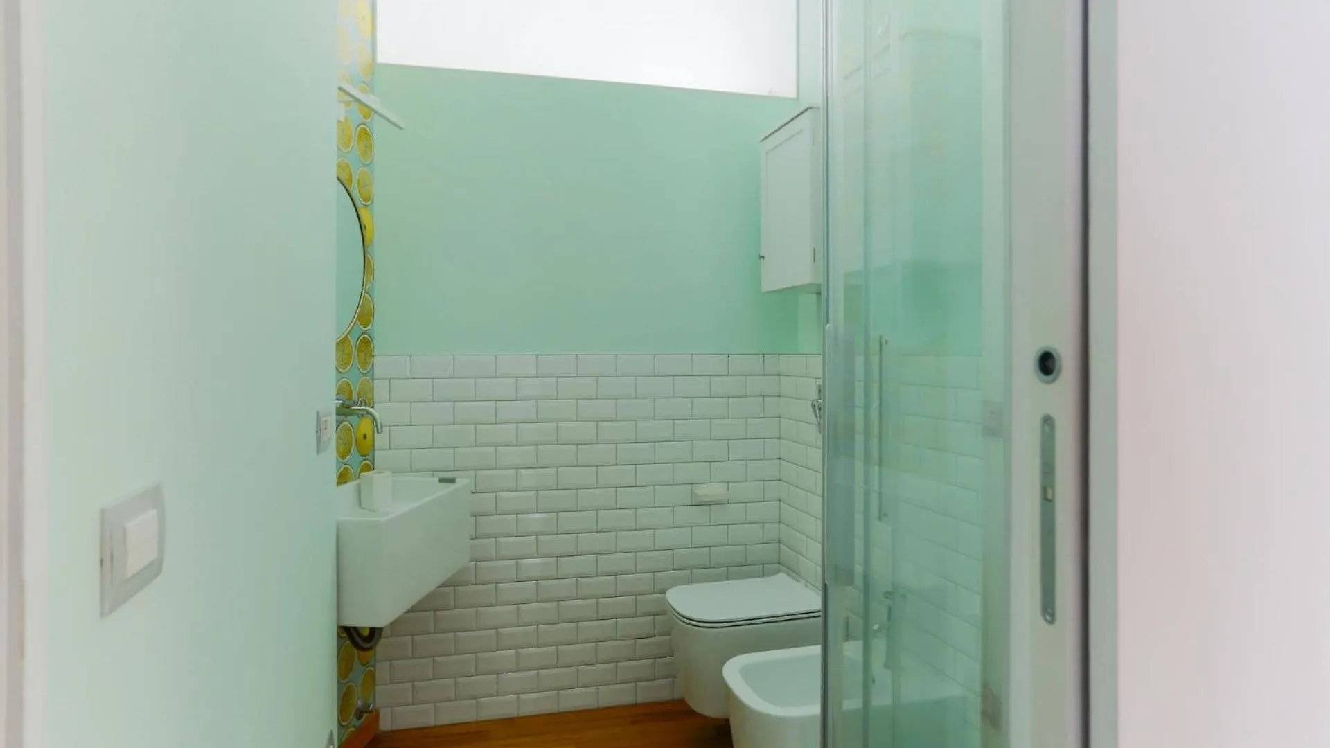 The Best Rent - Spacious And Renovated Multi-Room Apartment In The Missori Area Milano